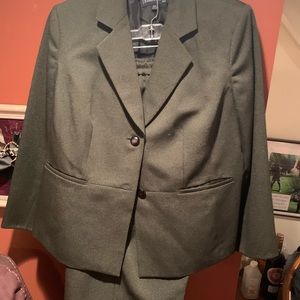 Evan Picone designer pant suit size 18w